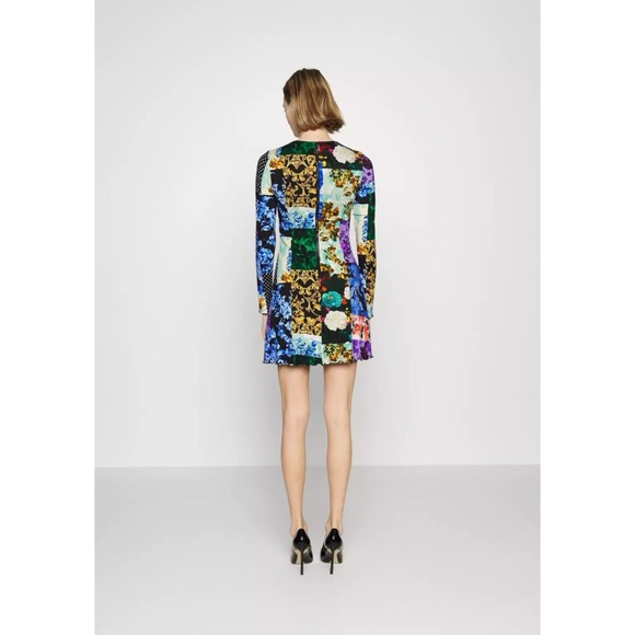 🌸SOLD🌸Alice + Olivia Delora Petals Patchwork Fitted Mini Dress - Picture 4 of 11